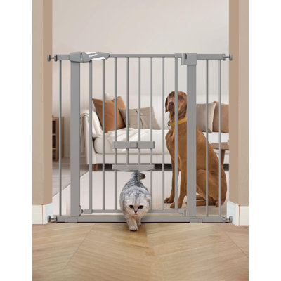 Barrière extra haute pour bébé 36 pouces avec porte pour chat, barrière pour chien en métal de 29 à 40 po, barrière pour chat pour escalier, portes, barrière de sécurité à fermeture automatique avec porte pour animal de compagnie, Easy Walk Thru, gris