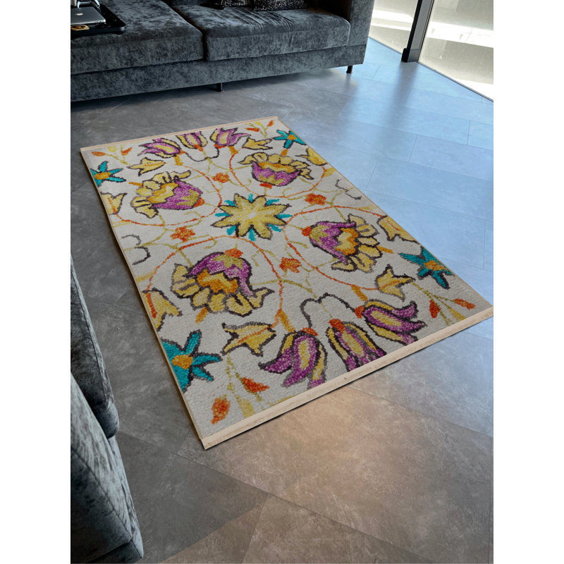 Tapis jaune en polypropylène à imprimé numérique Darrett, Rectangle 4 pi x 5 pi 11 po