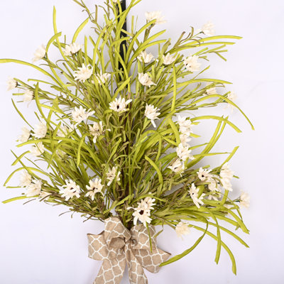 Ornement en fausse marguerite