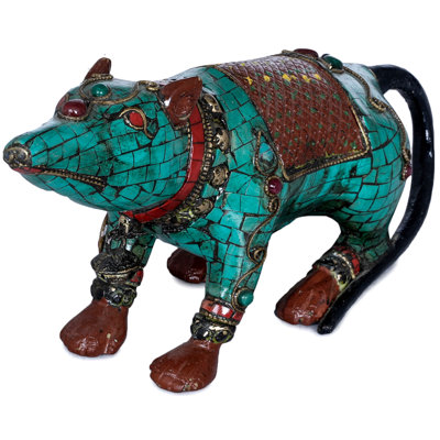 Figurines & Sculptures