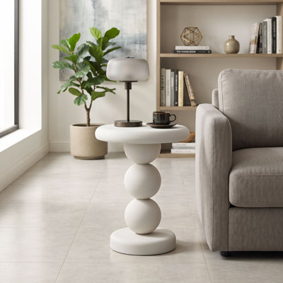 Table d'appoint ronde moderne en métal crème avec sphères empilées de 23,23 pouces