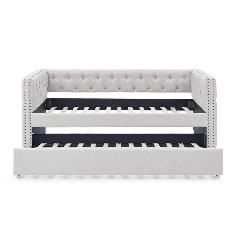 Lit de jour avec couchette rembourrée et capitonnée, avec boutons et clous en cuivre sur accoudoirs carrés, taille simple, beige (85 po x 42,5 po x 31,5 po)
