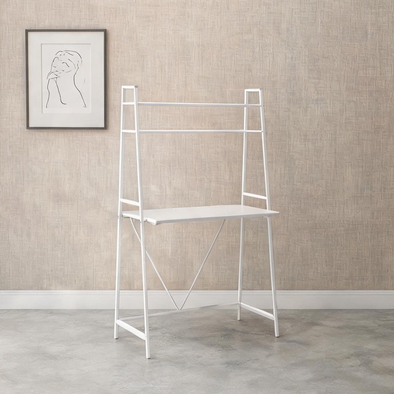 Bureau combinant espace de travail à domicile, coin lecture et étagères, avec échelle de 152 cm et base en acier, pour ordinateur portable.