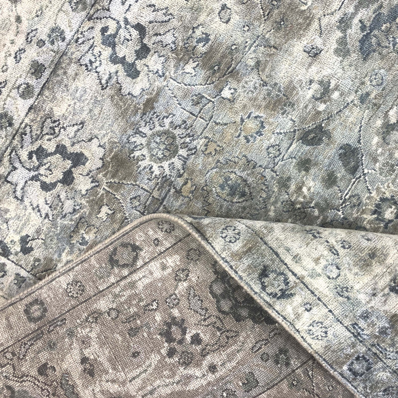 Silk Southwestern Area Rug in Gray/White/Oranged, Rectangle 5' x 8'