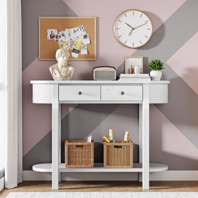 Console élégante et rétro avec design incurvé et glacis blanc antique pour les entrées, les couloirs et les salons