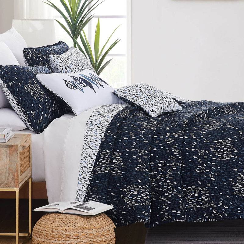 Botanical Leaves Collection Reversible 6 Piece oversized Quilt Set by Southshore Fine Linens, Blue