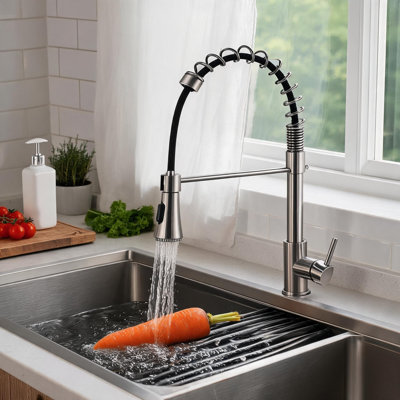 Robinet de cuisine à poignée simple en nickel brossé avec filtre à eau