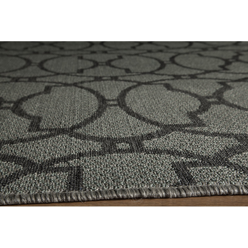 Tapis d'intérieur / extérieur gris anthracite tissé à la machine Yepez, Rectangle 5 pi 3 po x 7 pi 6 po