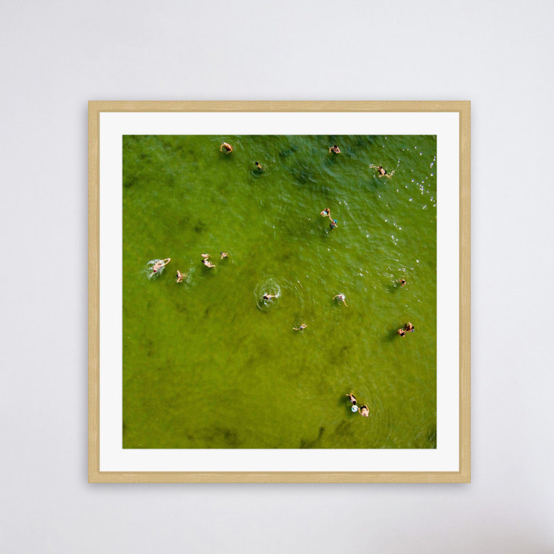 « green water ii » par karolis janulis, reproduction d’art encadrée, H 18 po x l 18 po x P 1,5 po
