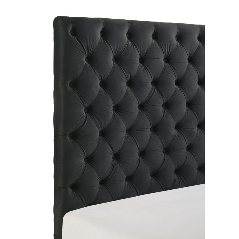 Ensemble de table de chevet luxueux pour très grand lit très capitonné avec pied de lit en velours noir