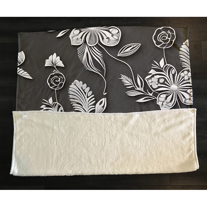 Jeté Ridgley, L 51 po x L 60 po, Floral / abstrait, Gris / blanc