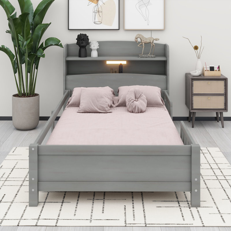 Lit plateforme en bois de style moderne avec lumières DEL, tête de lit avec rangement, garde-corps, Gris antique
