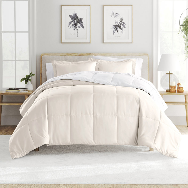 Reversible Down-Alternative Comforter Bedding Set, Full/Queen Comforter + 2 Shams, White