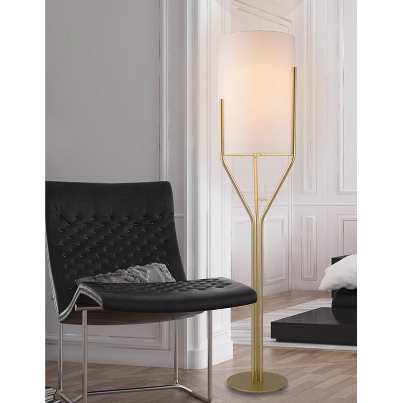 Élégante lampe sur pied en métal doré avec abat-jour en tissu, 61"