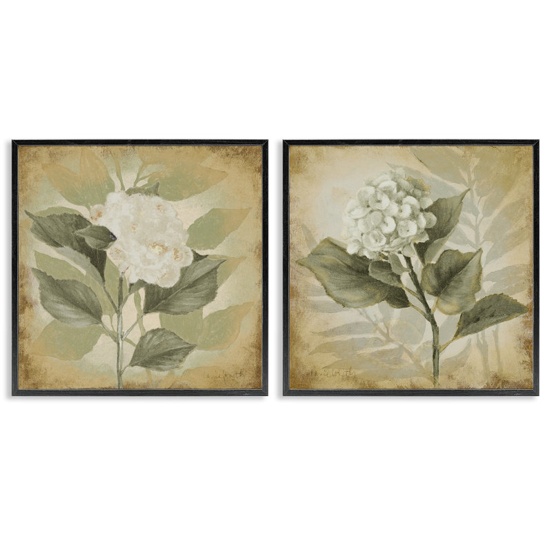 «Aubergine White Hydrangeas», ensemble de 2 giclées par Lanie Loreth, Giclée encadrée noir minuit, H 17 po x l 17 po