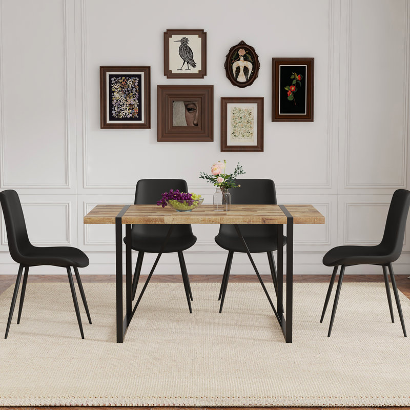 Table de salle à manger moderne et rétro, 4 chaises en polyuréthane noir, pieds en métal, plateau en bois texturé, coussins incurvés, pieds coulissants, siège de style luxueux facile à assembler avec chaises, plateau rectangulaire, à assembler
