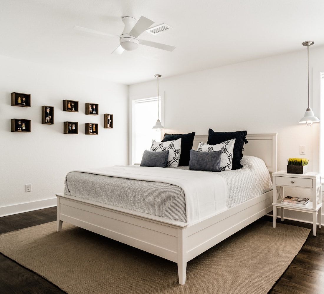 52" Ceiling Fan with LED Light Kit, Gloss White, White, Wall Control with Remote Handset (2-wire)