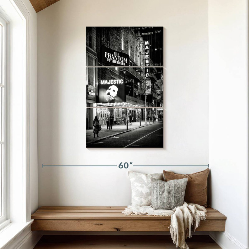 Lilie Majestic, 45" H x 28" W