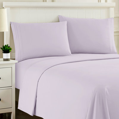 Ensemble de draps en microfibre douce de la série 1800 classique Luxurious offert dans un choix de couleurs unies et de tailles