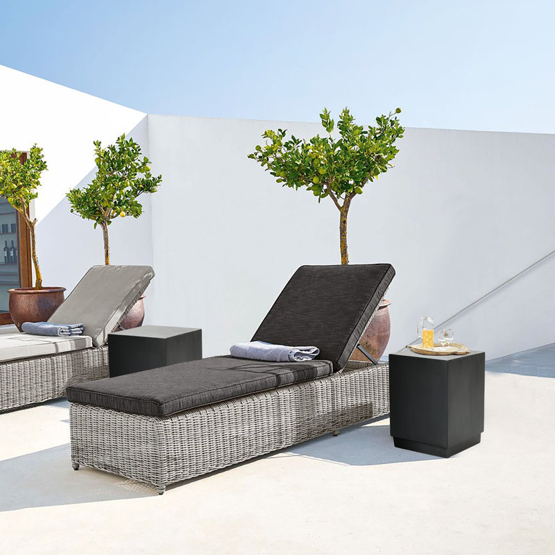 Novato Indoor/Outdoor Cement Side Table