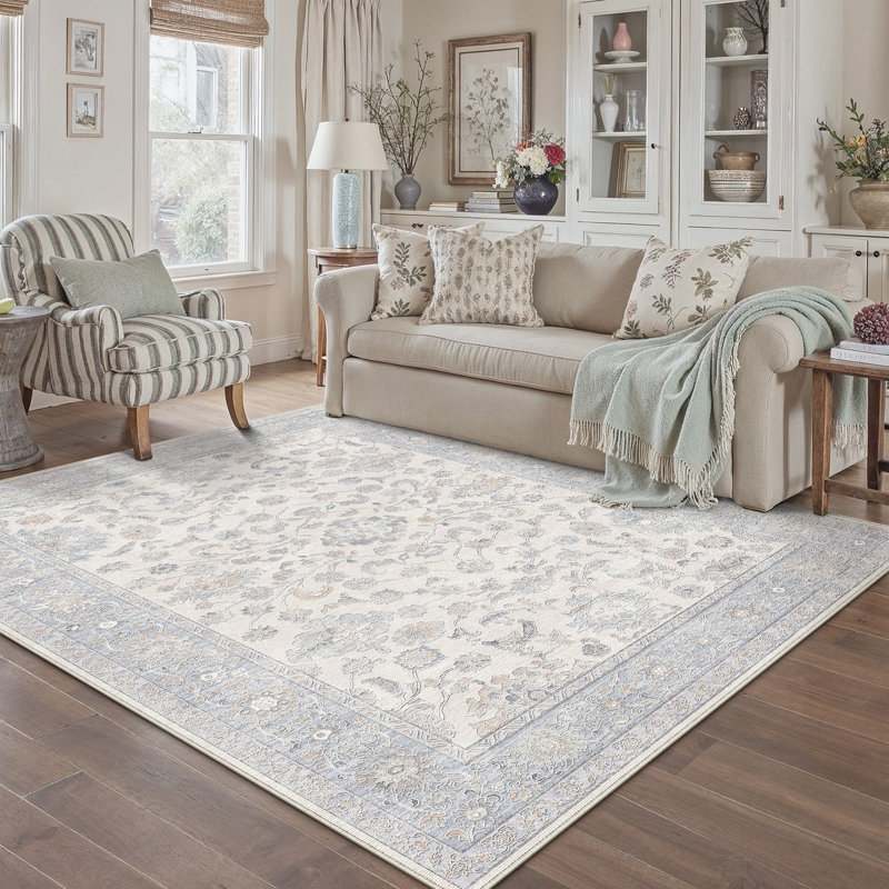 Lume Classic Persian Inspired Area Rug in Light Blue, Rectangle 6' x 9', Blue