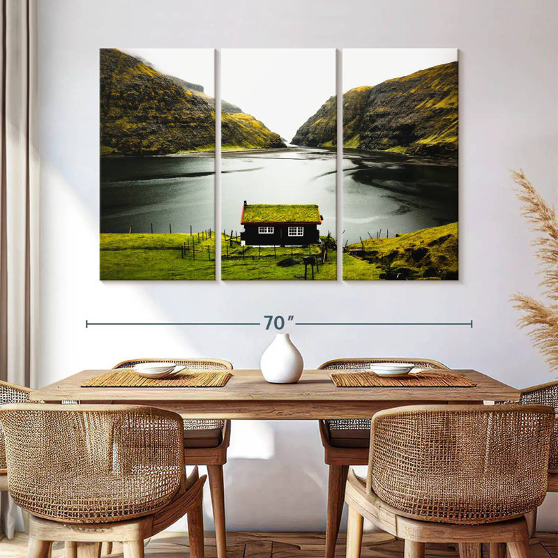 Alvord Faroe Island House, H 24 po x l 38 po