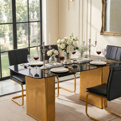 Table de salle à manger rectangulaire en verre trempé de style moderne, avec un design en marbre à la mode avec des pieds en métal à double piédestal doré, idéale pour les salles à manger et les bureaux à domicile.