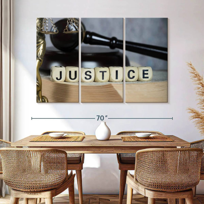 Dés de justice, H 28 po x l 45 po