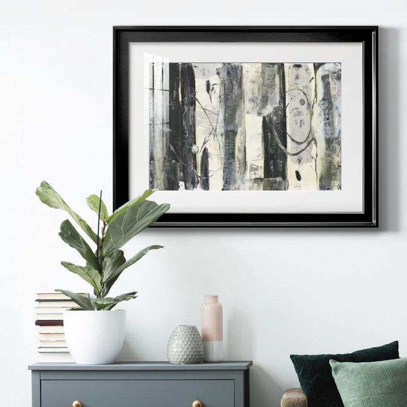 Debout debout II, Papier avec cadre noir fermé, H 22,5 po x l 30,5 po x P 1 po, Blanc