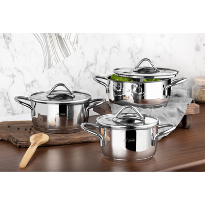 Ensemble de casseroles