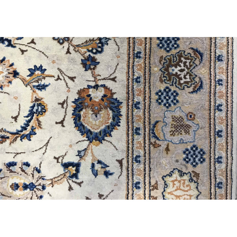 Wool Oriental Area Rug in Ivory