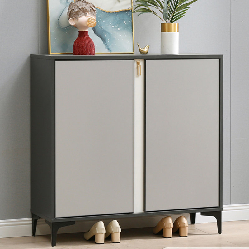 Rangement pour chaussures en aluminium noir et gris