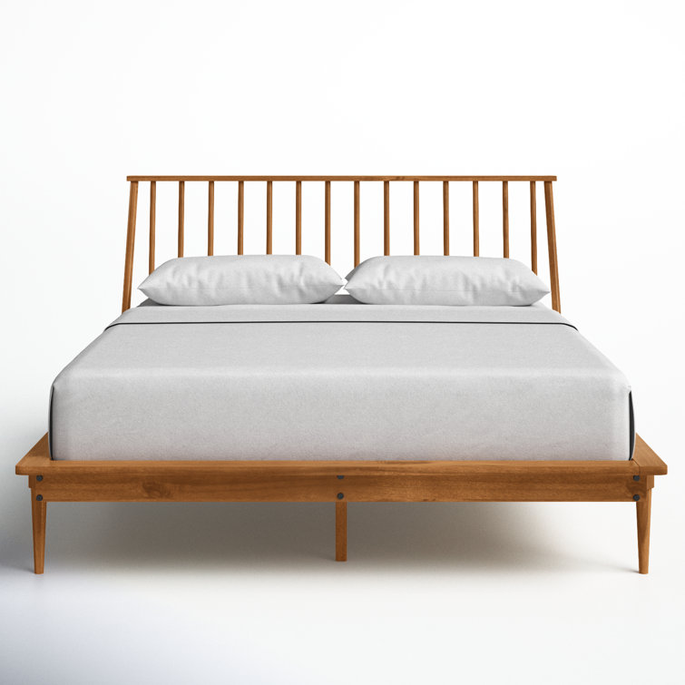 Heiss Solid Wood Bed Color: Caramel, Size: Queen