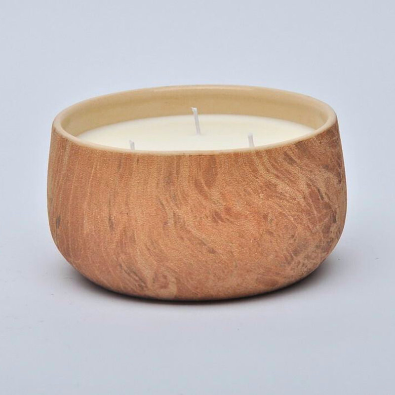 Terra Cotts 24 oz Floral Candle