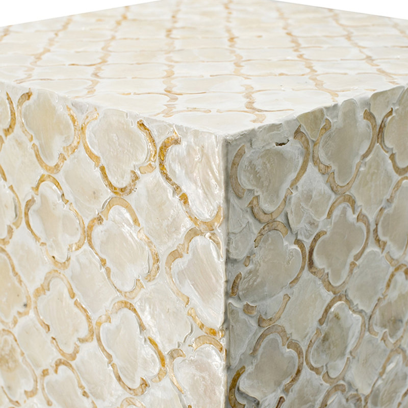 Tabouret carré crème de 14 x 14 x 18 po, motif, base en laiton, pièce de décoration moderne fonctionnelle