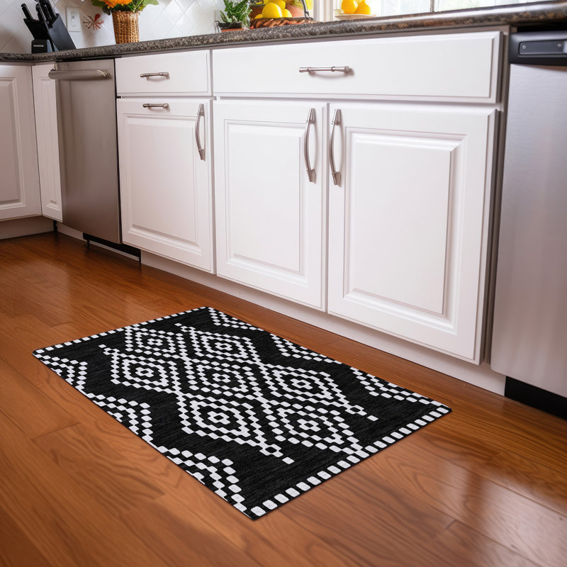 Premium Machine Washable Prisco Black Rug, Rectangle 1'8" x 2'6"