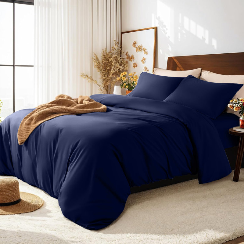 Haffa Microfiber Solid Colour Duvet Cover Set with Pillowcases Included, Super King Microfiber + 3 Additional Pieces, Navy