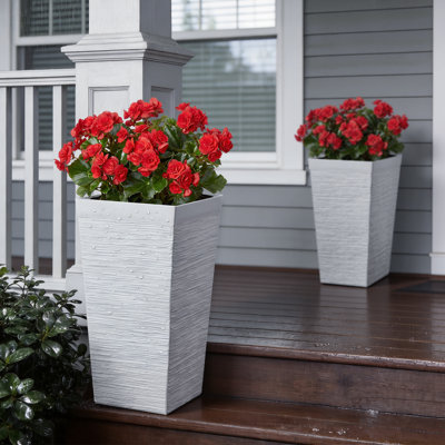 Grandes jardinières, grandes jardinières effilées pour l'extérieur pour plantes d'intérieur de 23 pouces, pots de fleurs modernes en plastique avec roulettes, pot intérieur et trous de drainage pour patio, jardin, blanc