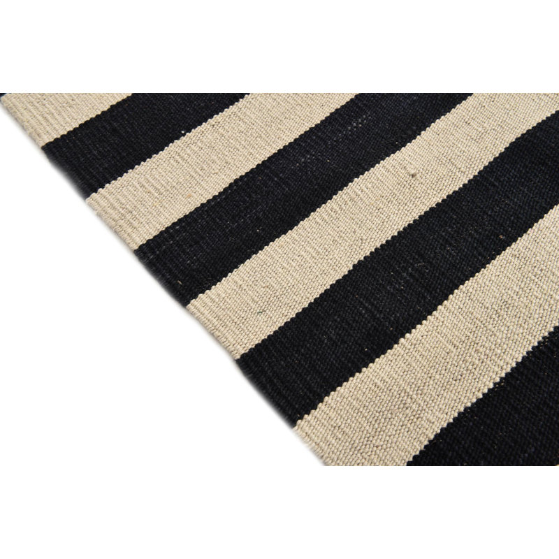 Tapis noir et blanc Newsom