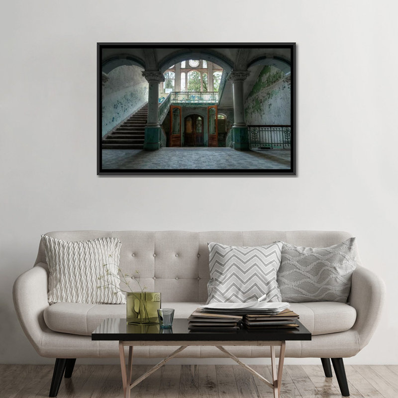 « beelitz sanatorium », reproduction de photo sur toile, H 18 po x l 26 po x P 1,5 po, Toile avec cadre noir, Pas de tapis