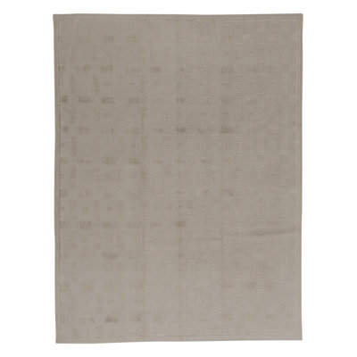 Hand-Knotted High-Quality Beige Area Rug