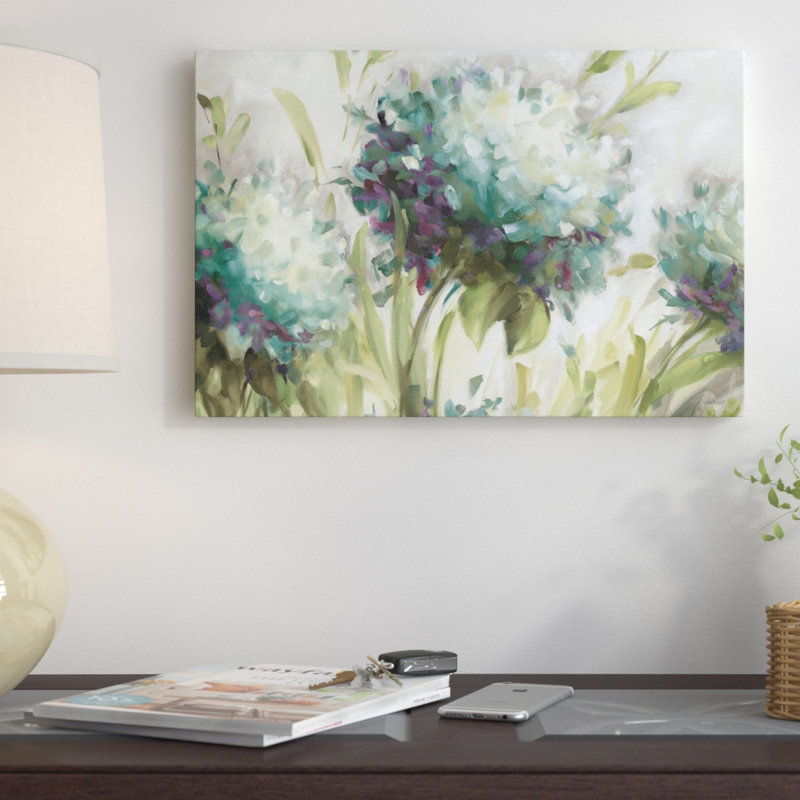 «Hydrangea Field» par Lisa Audit - impression sur toile tendue, H 12 po x l 18 po x P 1,5 po