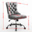 Fauteuil de bureau au design américain moderne, noir, revêtement en velours, pivotant et réglable, piètement en métal doré électroplaqué, boutons, finitions cloutées artisanales, confort durable pour un intérieur élégant, noir
