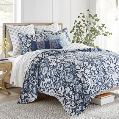 Laure Indigo King Quilt Set