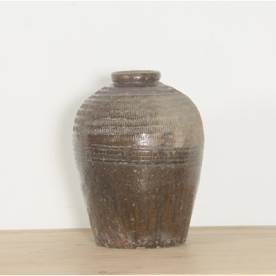Clessie Ceramic Planter