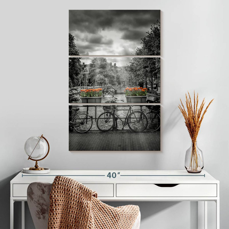 Sireci Typical Amsterdam, 32" H x 20" W