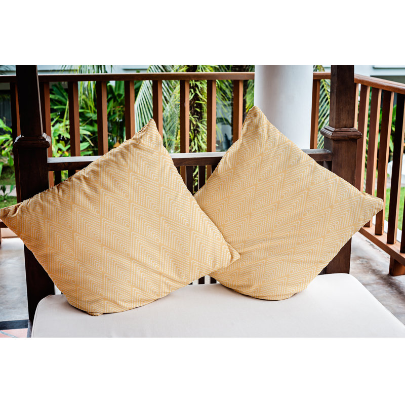 Housse et insert de coussin carré d'extérieur Mangham, H 18 po x l 18 po, Géométrique rouge