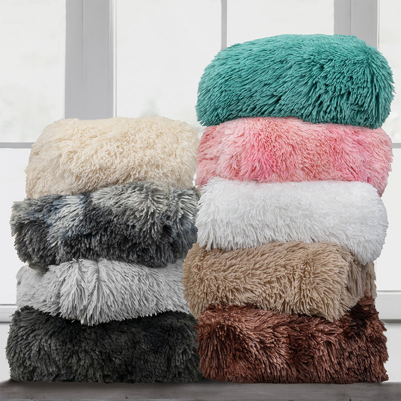 Pavilia Throw Blanket