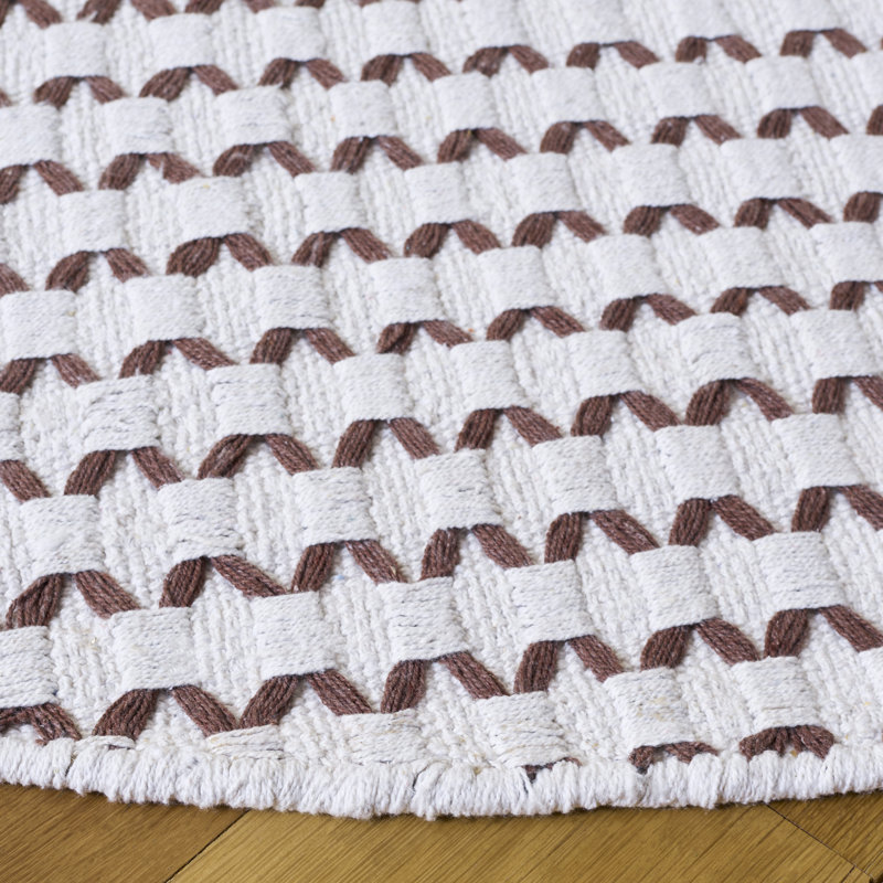 Chevron Hand Woven Cotton Area Rug, Round 6'