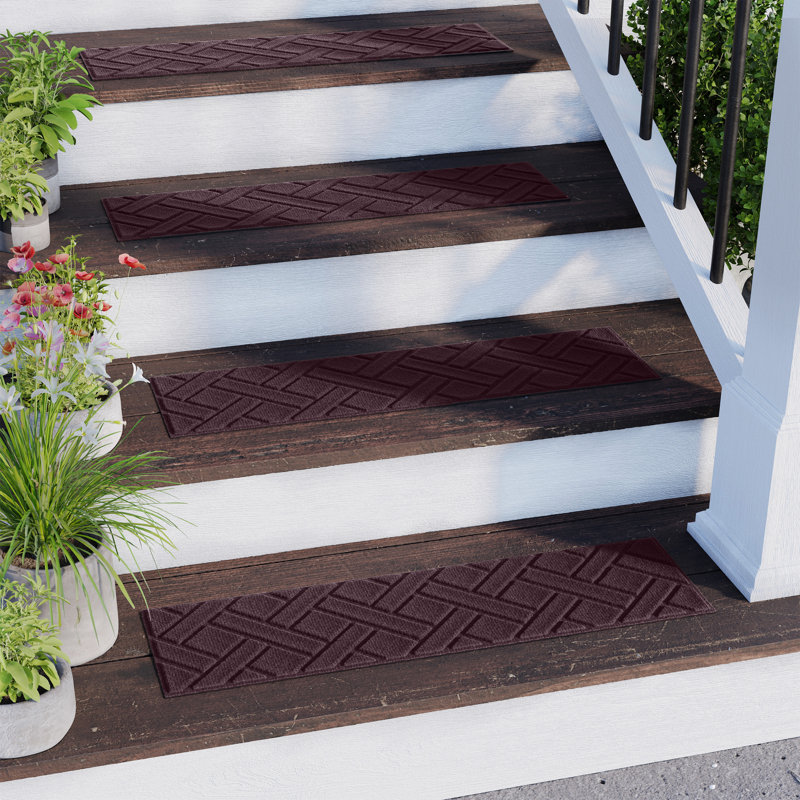 Ensemble de 4 marches d'escalier pour l'extérieur WaterHog® Lattice 8,5 po x 30 po, Bordeaux